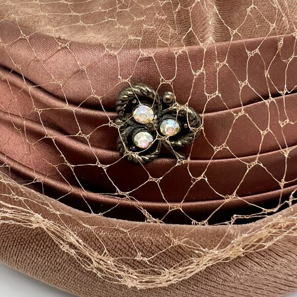 Vintage 50s 60s Brown Velvet Pill Box Hat with Mesh, Bow and Jewel Accent main image 5